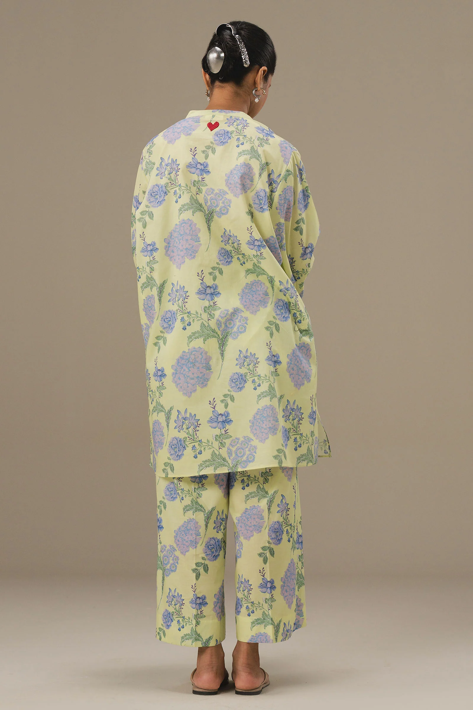 Neon Breeze - Image 3